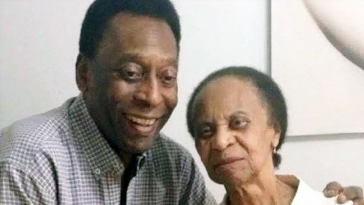 En su camino al cementerio, el cortejo fúnebre pasará por la puerta de la casa de la madre de Pelé, que tiene 100 años (Foto: Gentileza Globo)