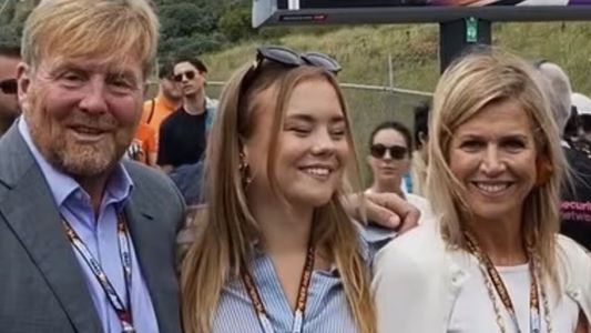 La reina Máxima, Guillermo y sus tres hijas en el Gran Premio de Fórmula 1 que corre Colapinto en Holanda