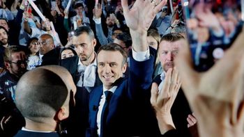 Emmanuel Macron derrotó a Le Pen y será cinco años más Presidente. (Foto: AFP)