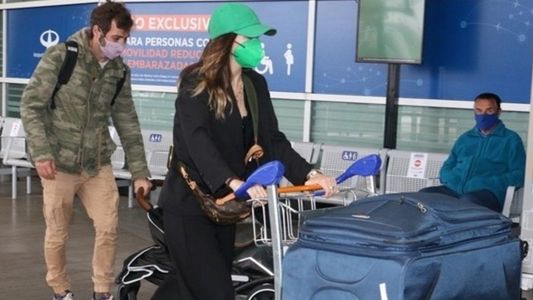 La China Suarez se tomó un vuelo y se fue a España