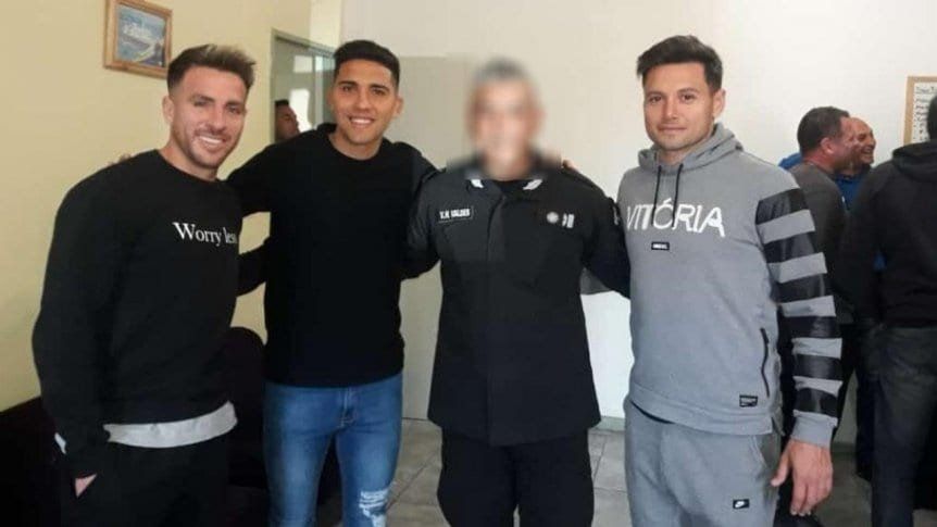 Polémica en Boca: Zárate, Bebelo Reynoso, Buffarini y Di Zeo visitaron en la cárcel a uno de los ex líderes de La 12