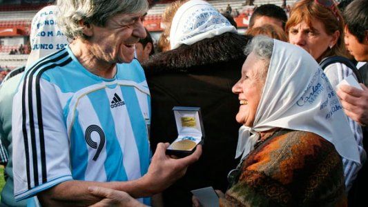 Murió René Orlando Houseman a los 64 años