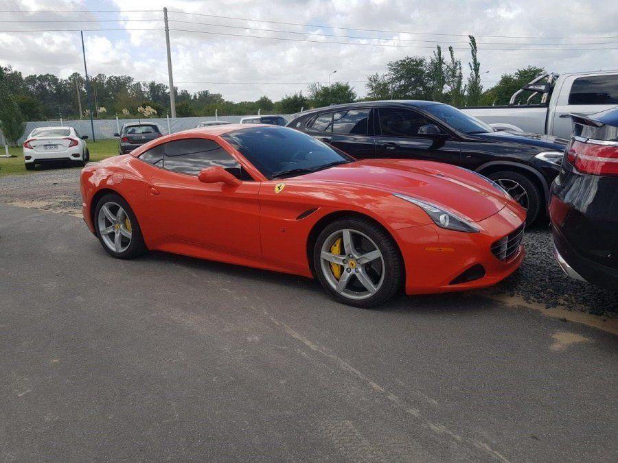 Tiene una Ferrari y deberá pagar $1.422.000 de patente: Este país te impulsa a irte
