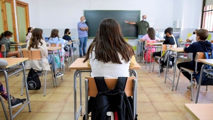 La Ciudad flexibilizó el uso del barbijo y ya no será obligatorio en las aulas hasta 3° grado