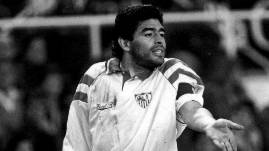 Un auto modelo 92 que perteneció a Maradona fue subastado por 574.700 dólares