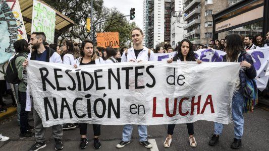Paro de residentes médicos: instalan una carpa blanca y entregan petitorio a Larreta por la nueva ley