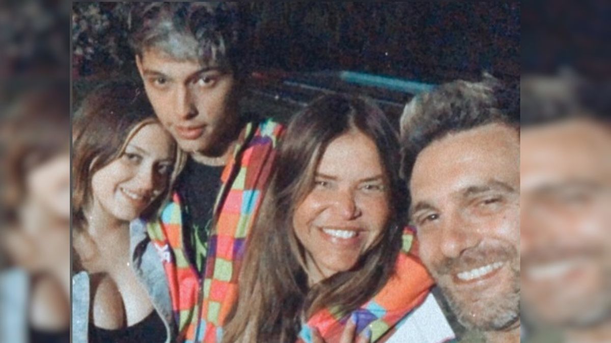 El Chyno Agostini junto a su por entonces pareja, Sol Raies, junto a Nazarena Vélez y su pareja, Santiago Camaño. 