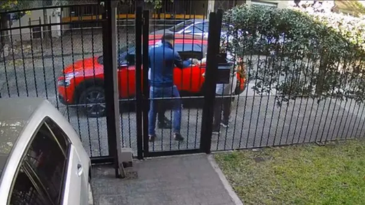 El ruego de un padre a los ladrones que le robaron el auto: ¡Pará! ¡El bebé, el bebé!