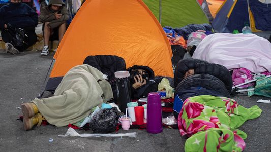 En pleno conflicto por los piquetes, los movimientos de izquierda renuevan un pedido al Gobierno sobre los planes sociales