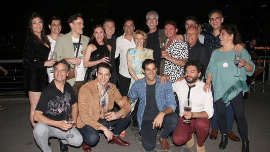 Piaf festejó el éxito de la obra y sus 100 funciones