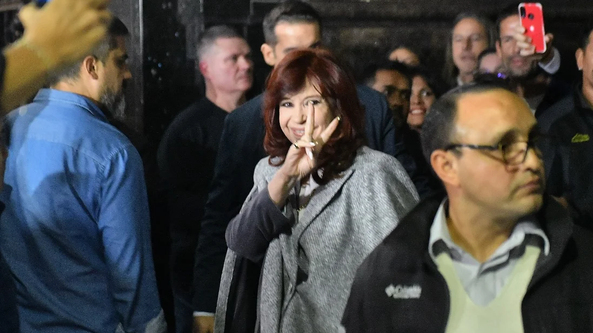 Cristina Kirchner inauguró&nbsp; el Salón las Mujeres del Bicentenario en el Instituto Patria. (Foto: NA)