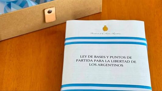 Gobernadores y legisladores opositores se reúnen para unificar postura por ley Bases