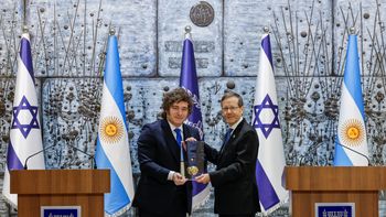 Milei profundiza su agenda en Israel: recibió una distinción de honor y se reunió con el presidente