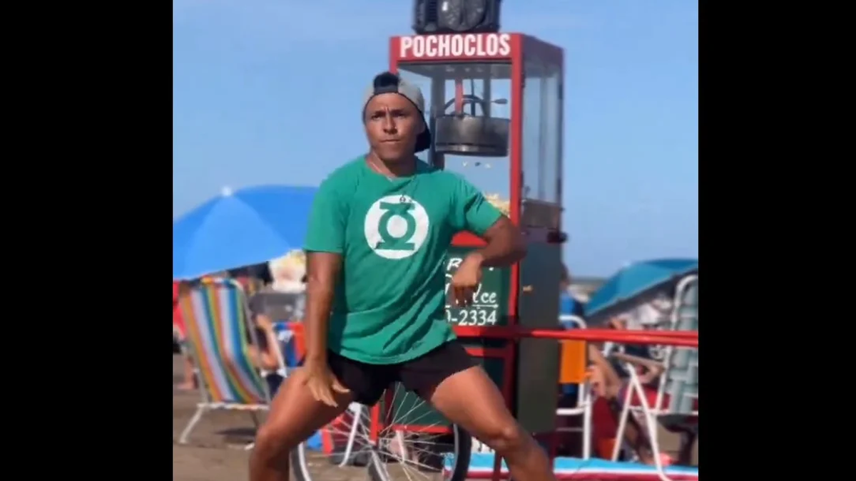 Facundo Chocobar promociona su producto con un show de ritmos brasileños. (Foto: captura video NA)