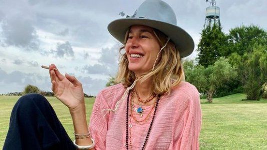 A los 45 años, Dolores Barreiro mostró una foto de su cola en traje de baño