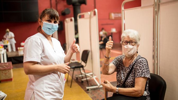 Argentina alcanzó el objetivo de agosto: más del 60% de los mayores de 50 años tiene dos dosis