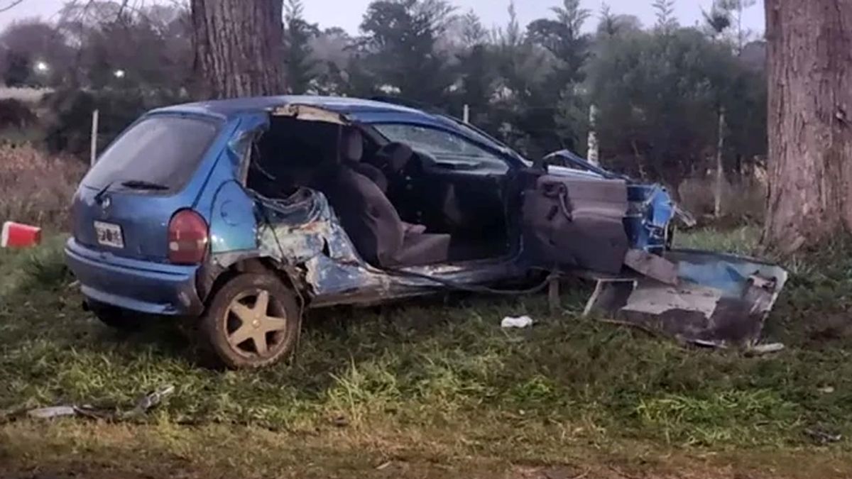 Una persona murió y otras dos sufrieron heridas de gravedad al chocar de frente esta mañana dos vehículos en la ruta 88. (Foto: 0223)