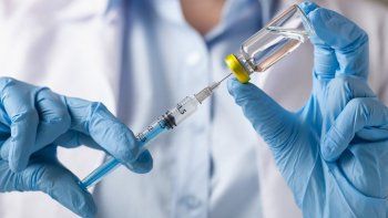 Coronavirus: la OMS advierte que puede haber desabastecimiento de jeringas para vacunas