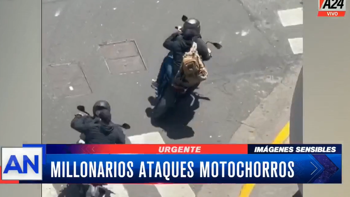 Dos robos de motochorros en el microcentro con una hora de diferencia. (Foto: captura A24)