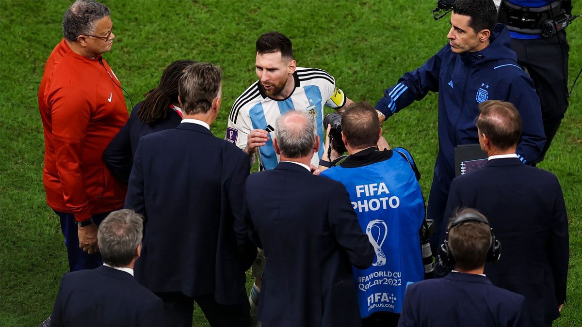Lionel Messi y&nbsp;Louis Van Gaal