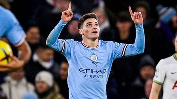El enorme gesto de Julián Álvarez con un hincha de River luego de la victoria con el Manchester City