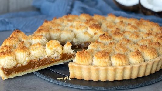 Pocos ingredientes y un sabor inolvidable: la receta de tarta de coco y dulce de leche que vas a amar