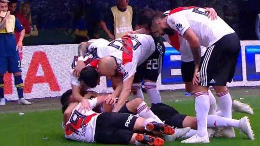 El centro venenoso del Pity que terminó con el gol en contra de Izquierdoz