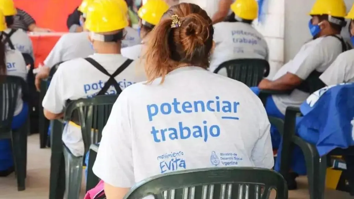 https://media.a24.com/p/b685251560195068450a9447e0440195/adjuntos/296/imagenes/009/227/0009227495/1200x675/smart/pasmosa-noticia-potenciar-trabajo-2023-bono-y-nuevo-aumento.png