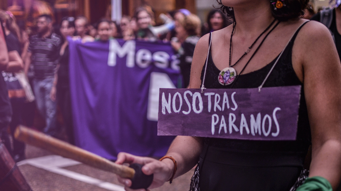 Día de la Mujer Trabajadora 2022: ¿por qué no se las felicita el 8 de marzo y por qué hacen un paro?
