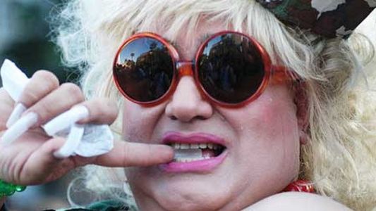 La Barby publicó una foto como Dios la trajo al mundo y dejó una profunda reflexión