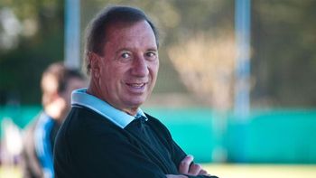 Carlos Bilardo se encuentra grave