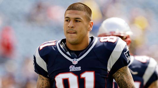 Mató a un familiar y se suicidó en la cárcel: la aterradora historia de una estrella de la NFL