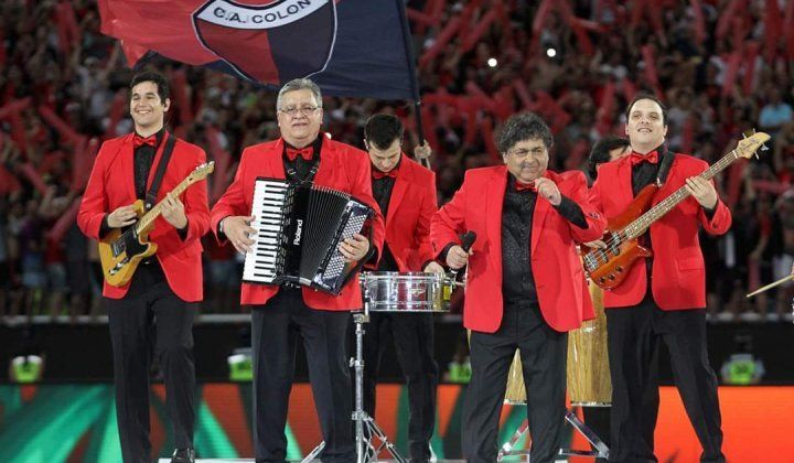 Los Palmeras fueron los grandes protagonistas de la ceremonia de apertura de la final de la Copa Sudamericana