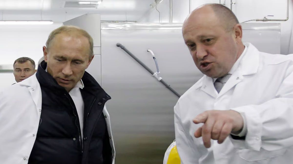 ¿Cómo en 2010? Putin y Prigozhin juntos en San Petersburgo.¿Se encontraron la semana pasada en el Kremlin? (Foto: Gentileza Político)