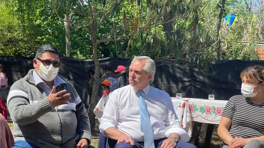 La nueva vida de Alberto Fernández: bajo perfil, paseos solitarios y tensión permanente con Cristina