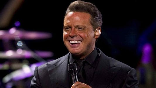 Luis Miguel aparece en casino de Las Vegas y sorprende a sus fanáticas