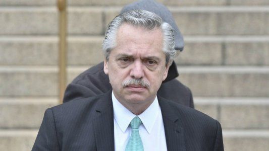 Más problemas para Alberto: apareció un video en que agrede a un hombre que lo increpó