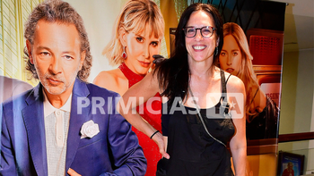Las fotos Paula Robles con su novio en el estreno teatral de Guillermina Valdés en El divorcio del año