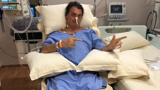 Brasil: Bolsonaro reaparece con un polémico gesto mientras sus hijos encabezan la campaña