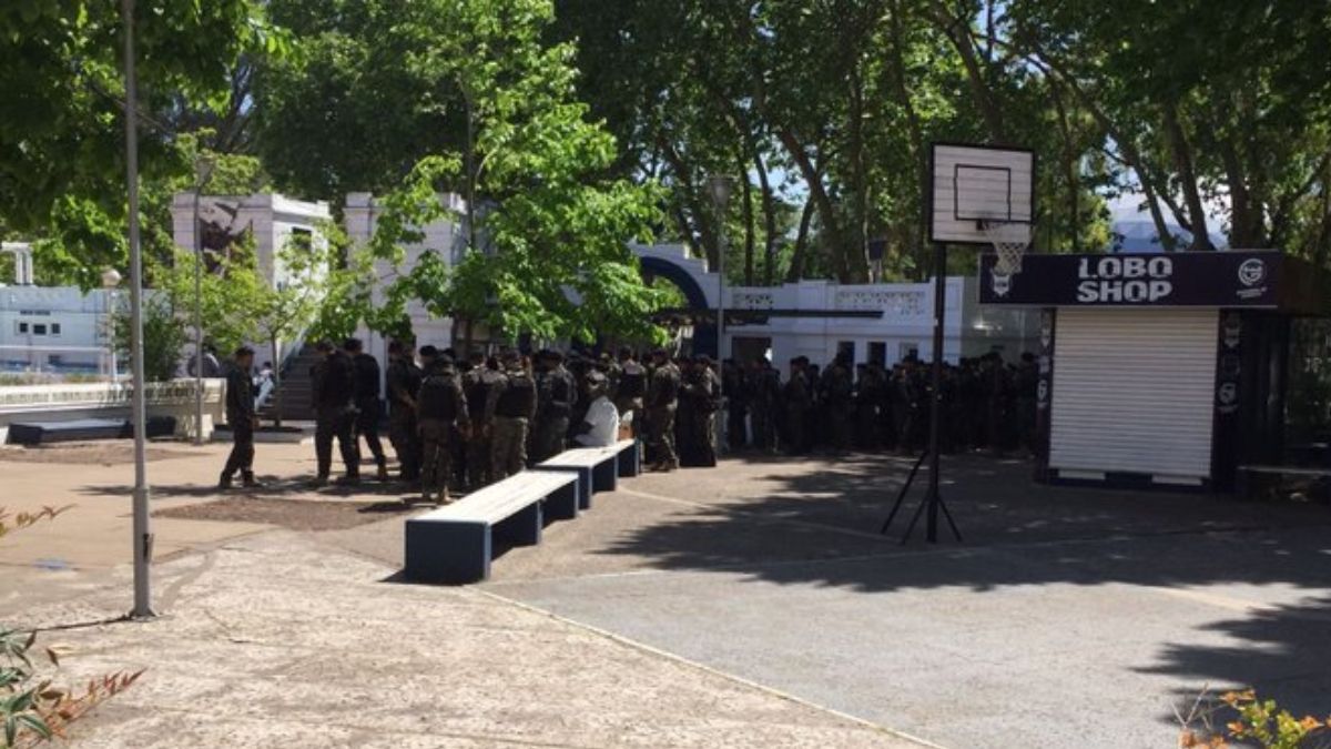 El estricto operativo policial en la cancha de Gimnasia tras la tragedia