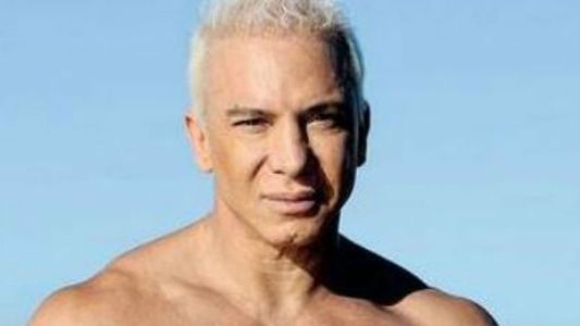 Flavio Mendoza y una imagen hot navideña
