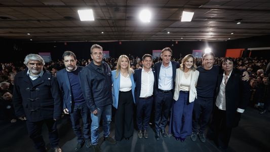 Con Sergio Massa, Kicillof cerró la campaña en la Primera Sección electoral y cuestionó el rumbo económico del Gobierno