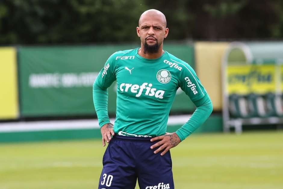 Una Felipe Melo clásica: el brasileño le hizo gestos obscenos a los hinchas del Santos y puede ser suspendido de oficio