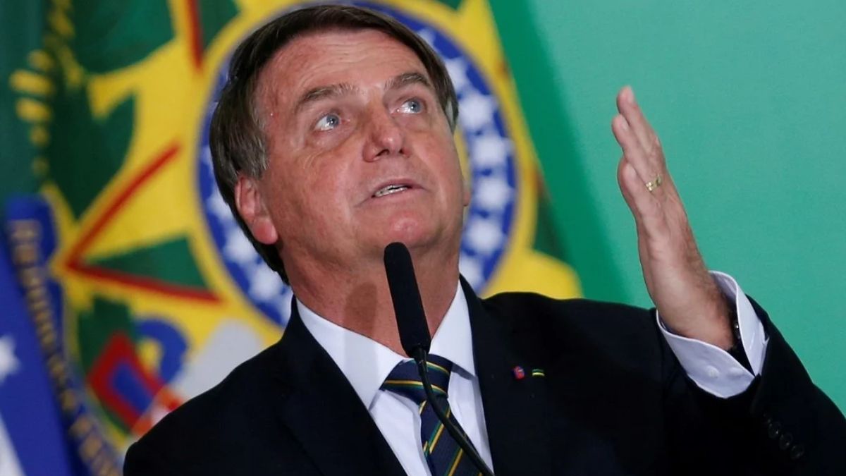 Bolsonaro y una polémica medida.