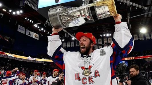 La estrella del hockey ruso que Vladimir Putin ordenó su arresto por evadir el servicio militar