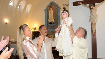 Las fotos del bautismo de Francesca, la hija de Daniel Scioli y Gisela Berger