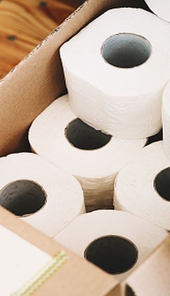 Una exempleada de hotel explicó por qué se debe cambiar el papel higiénico antes de hospedarte en una habitación