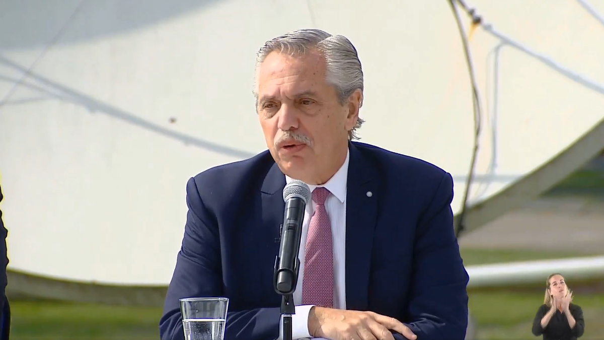 Alberto Fernández volvió a criticar a Milei y opinó sobre la inflación: Somos conscientes de lo que cuesta ir al supermercado