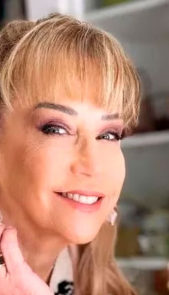El video prohibido de Juana Viale y Marcela Tinayre: descontroladas arriba de una mesa