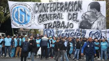 La CGT encabeza una jornada de protestas contra el Gobierno por el endeudamiento de las familias